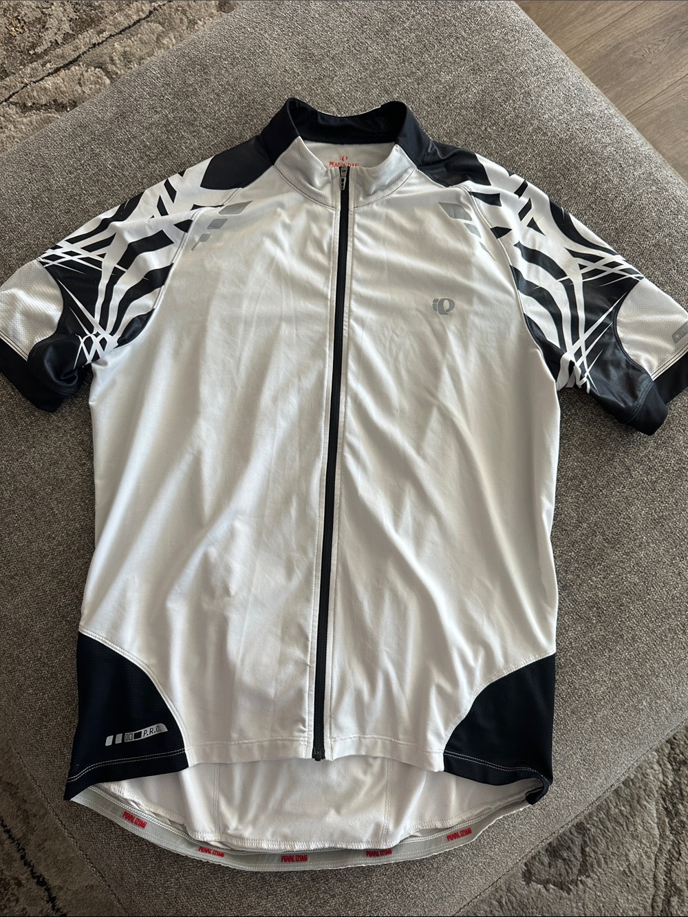 Pearl Izumi White and Black Men’s Short Sleeve Cycling Jersey size XL